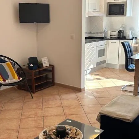 Lovely Gaivota Mar Da Rocha With Pool , Parking Appartement Portimão